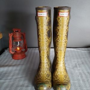 Hunter Snakeskin boots Size 7